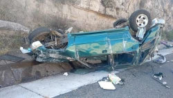 Volcadura en la Mazatlán – Durango ocasiona la muerte de cuatro personas y graves lesiones en una niña de cinco años