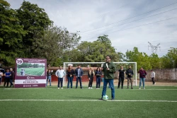 Entrega JDGM cancha deportiva en la secundaria Federal #4