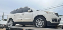 Encuentran camioneta abandonada con reporte de robo en el fraccionamiento Playa Sur de Mazatlán