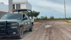 Localizan hombre sin vida y envuelto en una cobija en Vitia Granada, al norte de Culiacán