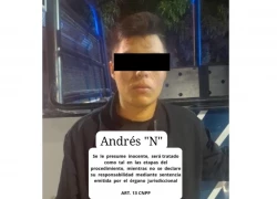 Policía de Mazatlán detiene a joven de 19 años de edad, por la probable participación en el delito de transitar en moto con reporte de robo