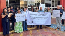 Realizan manifestación periodistas y ambientalistas en apoyo a Sheila Arias quien fue amenazada por ejercer su labor periodística