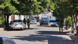 Detienen a presunto delincuente tras persecución en el fraccionamiento Los Ángeles; aseguran un Toyota Corolla