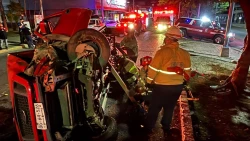 Se vuelca camioneta sobre la avenida Ejército Mexicano de Mazatlán