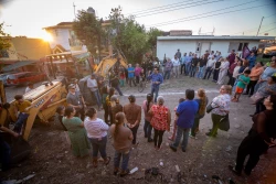 Arrancan cinco pavimentaciones en la colonia Independencia de Culiacán