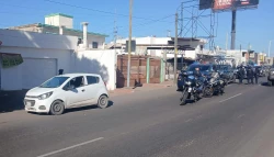 Localizan automóvil con impactos de bala y rastros de sangre en Bachigualato, en Culiacán 