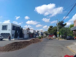 JAPAC sustituye tubería de drenaje en Villas del Río