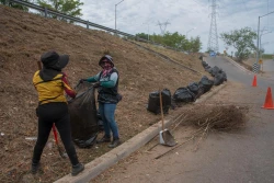 Ayuntamiento de Culiacán transforma el puente de la Álvaro Obregón con limpieza, iluminación y mejoras urbanas