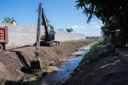 Refuerza Ayuntamiento de Culiacán limpieza y desazolve en arroyos y drenes de la ciudad