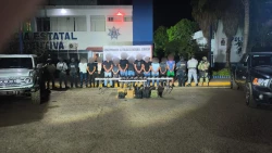 En Rosario, el Grupo Interinstitucional detuvo a 12 masculinos, 3 de ellos menores de edad
