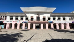 Fachada del Ayuntamiento no quedará color rosa como actualmente fue pintado