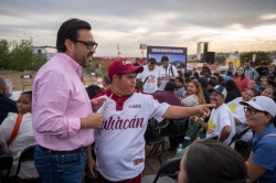 Alcalde, Juan de Dios Gámez Mendívil coloca primera piedra de Unidad Deportiva Inclusiva