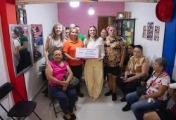 Entregan apoyo a 12 emprendedoras