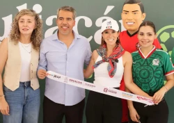 Culiacán vive la Fiesta del Futbol en el Parque Acuático