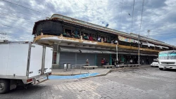 Obra de electrificación en Mercado Pino Suárez ya casi queda concluida