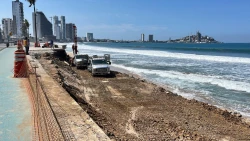 Realizan estudios de mecánica de suelo en socavón del malecón de Mazatlán