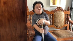 Kevin de 11 años de edad, enfrenta una de las enfermedades más raras del mundo y necesita ayuda para viajar a Argentina para recibir atención médica