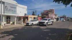 Asesinan frente a su hijo a mujer en Escuinapa