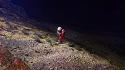Hombre muere tras caer en zona rocosa en Paseo del Centenario
