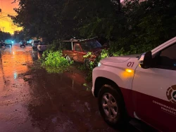 Cuatro personas rescatadas y más de 20 emergencias atendidas por la lluvia en Culiacán