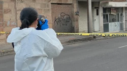 Asesinan a balazos a una joven dentro de una cuartería en el Centro de Culiacán