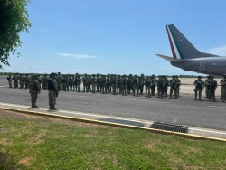 Defensa despliega 300 militares más para reforzar la seguridad en Sinaloa