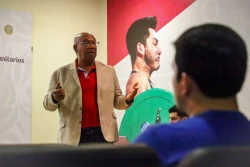 Fortalecen a entrenadores de atletismo en Sinaloa