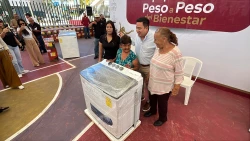 Siguen las familias mazatlecas aprovechando el programa Peso a Peso