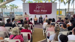 Entregan productos de Peso a Peso a 148 familias mazatlecas