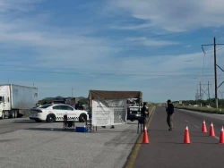 Refuerzan vigilancia en carreteras de Sonora por falsos retenes