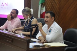 Comparece ante el Cabildo del Ayuntamiento el Gerente de JUMAPAM