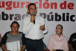 Entregan sistema de alumbrado público en la comunidad de Limonita en Navolato