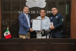 Reconocen trayectoria de tres policías de Badiraguato