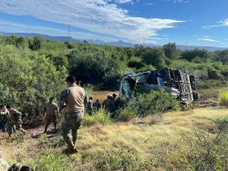 Trágico volcamiento de autobús deja tres muertos y varios heridos en el tramo Vícam-Guaymas