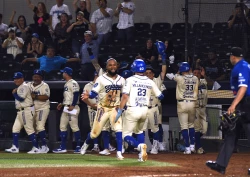 Yaquis deja en el terreno a los Venados al ganar el segundo juego 3-2